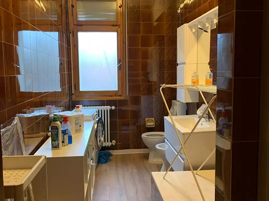 Immagine 10 di Camera in affitto  in Via della Torretta a Bologna