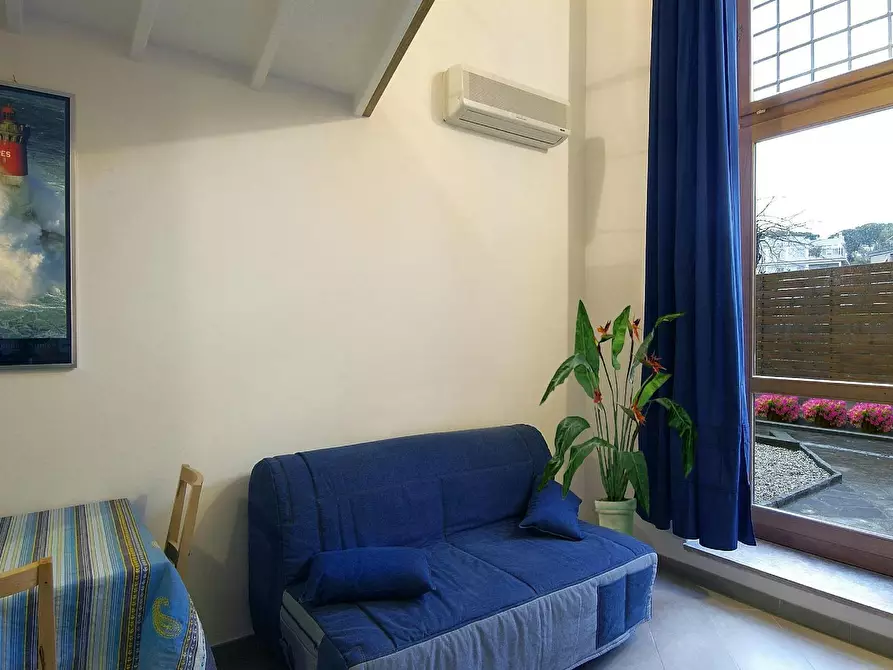Immagine 5 di Casa indipendente in affitto  in Via Antonio Cesari a Roma