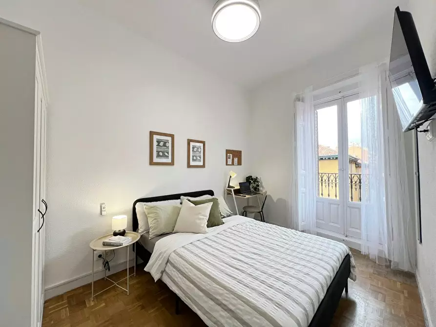 Immagine 1 di Camera in affitto  in Calle de San Bernardo a Madrid