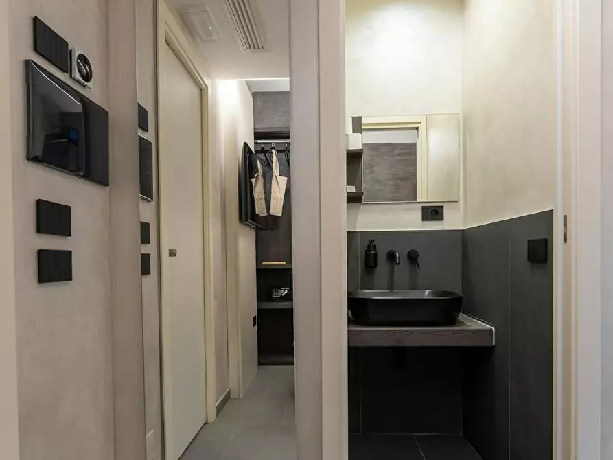 Immagine 6 di Camera in affitto  in Via Faenza a Firenze