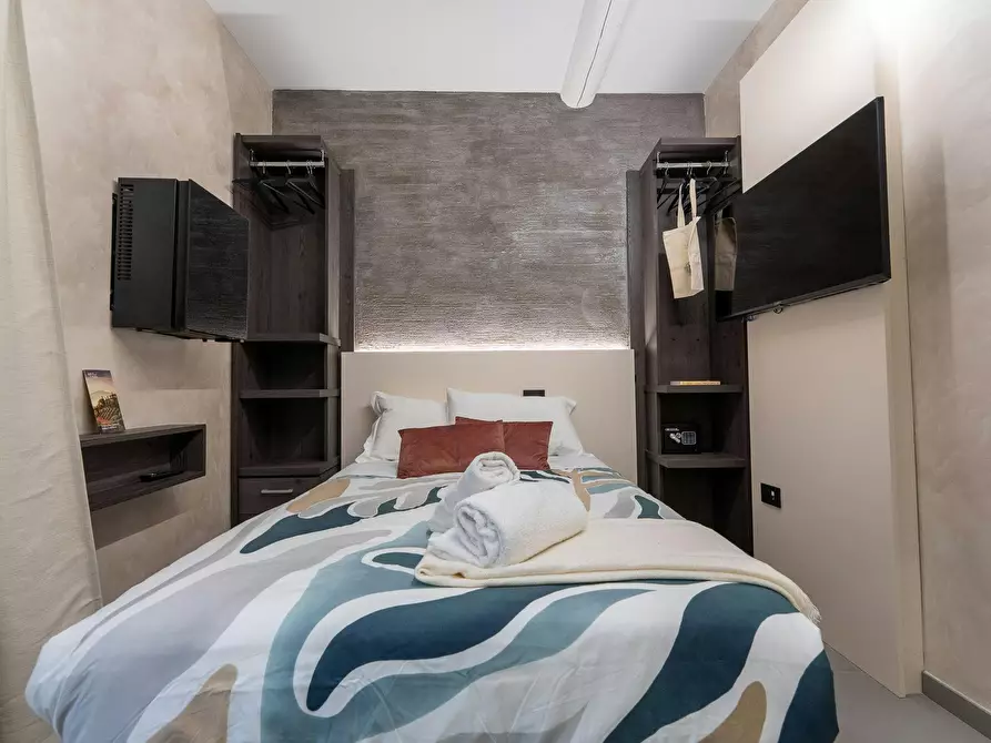 Immagine 4 di Camera in affitto  in Via Faenza a Firenze