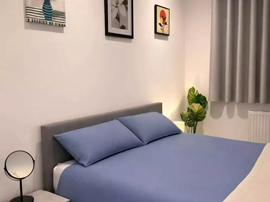 Immagine 2 di Casa indipendente in affitto  in Cloister Street a 