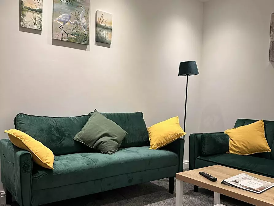 Immagine 8 di Casa indipendente in affitto  in Cloister Street a 