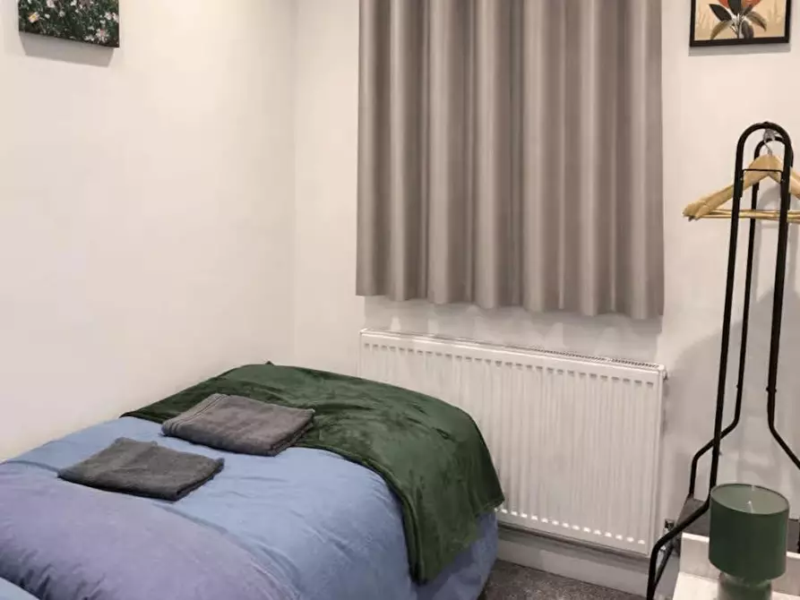 Immagine 5 di Casa indipendente in affitto  in Cloister Street a 