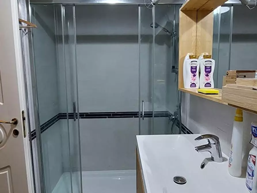 Immagine 4 di Camera in affitto  in Via San Giovanni Maggiore Pignatelli a Napoli