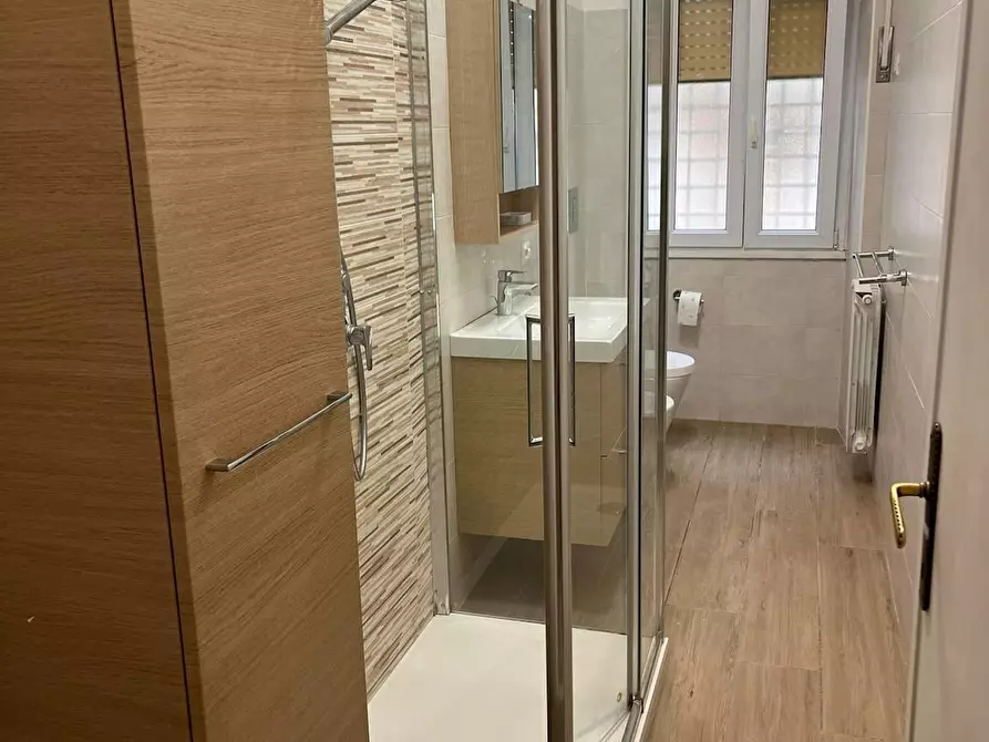 Immagine 5 di Camera in affitto  in Via Fregene a Roma