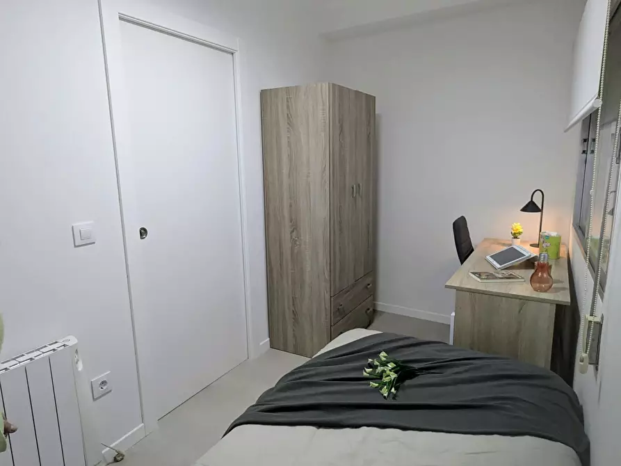 Immagine 4 di Camera in affitto  in Carrer de Cristóbal Sorní a Burjassot