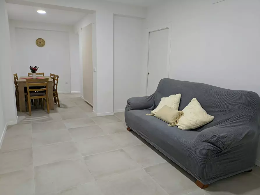 Immagine 9 di Camera in affitto  in Carrer de Cristóbal Sorní a Burjassot