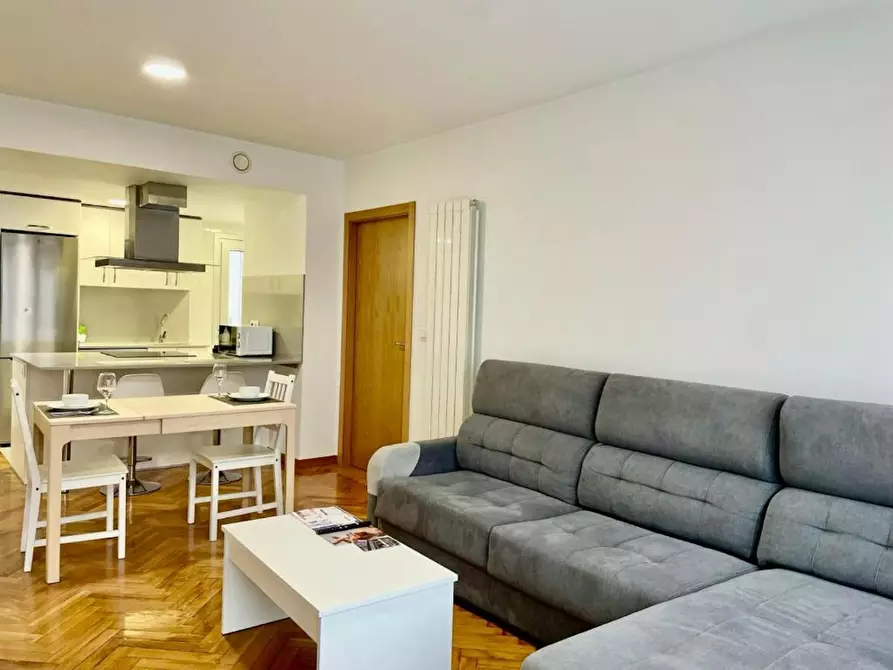 Immagine 1 di Appartamento in affitto  in Rúa de García Barbón a Vigo