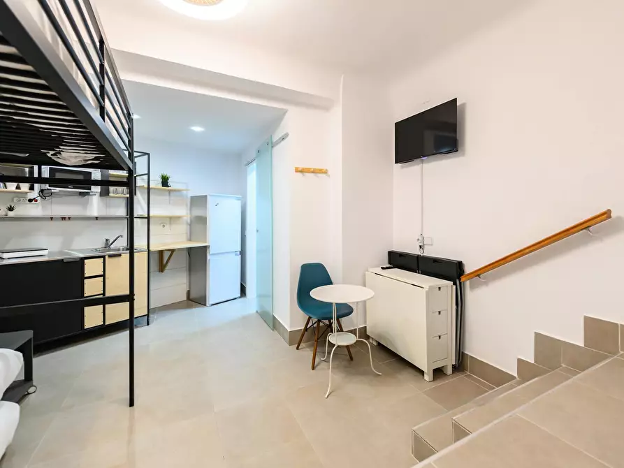 Immagine 2 di Appartamento in affitto  in Calle de Santiago de Masarnau a Madrid