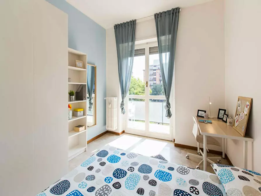 Immagine 5 di Camera in affitto  in Via delle Acacie a Buccinasco