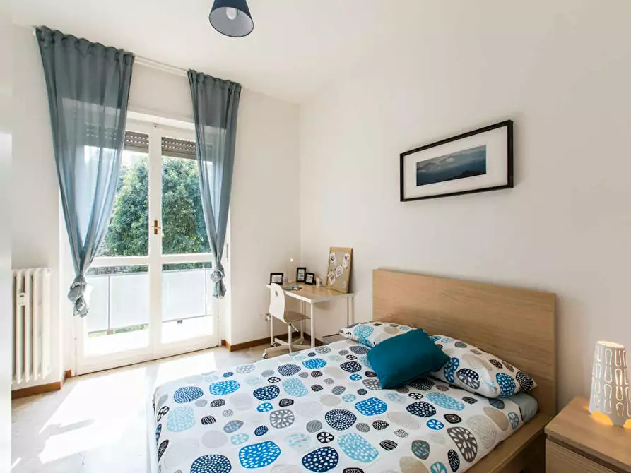 Immagine 4 di Camera in affitto  in Via delle Acacie a Buccinasco