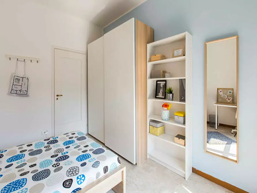 Immagine 7 di Camera in affitto  in Via delle Acacie a Buccinasco