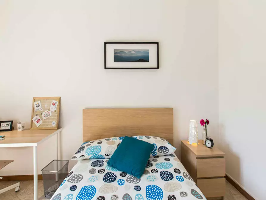 Immagine 6 di Camera in affitto  in Via delle Acacie a Buccinasco