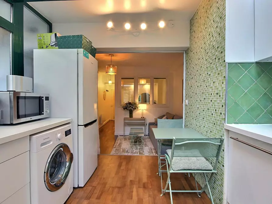 Immagine 7 di Appartamento in affitto  in Rue Jean Nicot a Paris 07