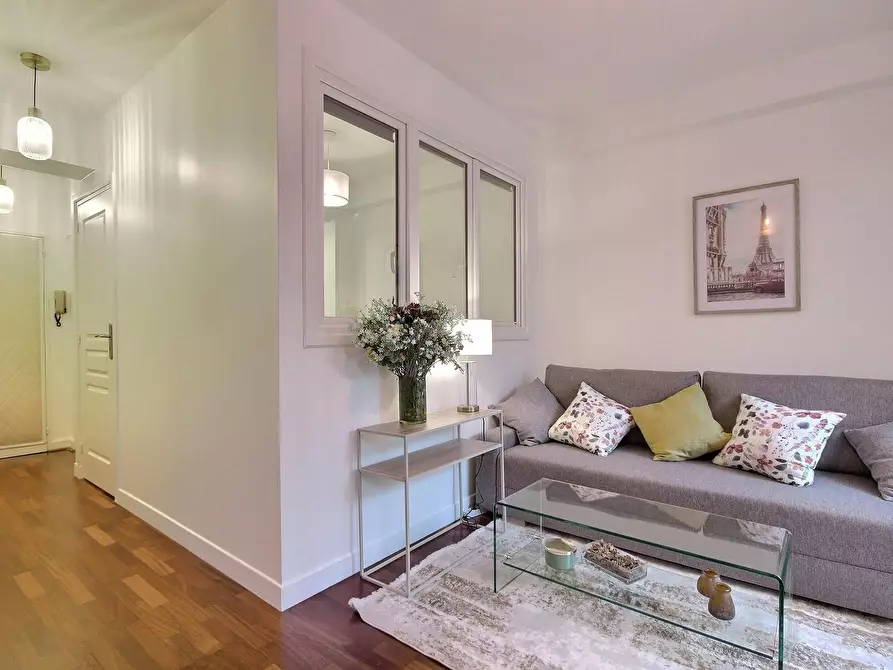 Immagine 5 di Appartamento in affitto  in Rue Jean Nicot a Paris 07