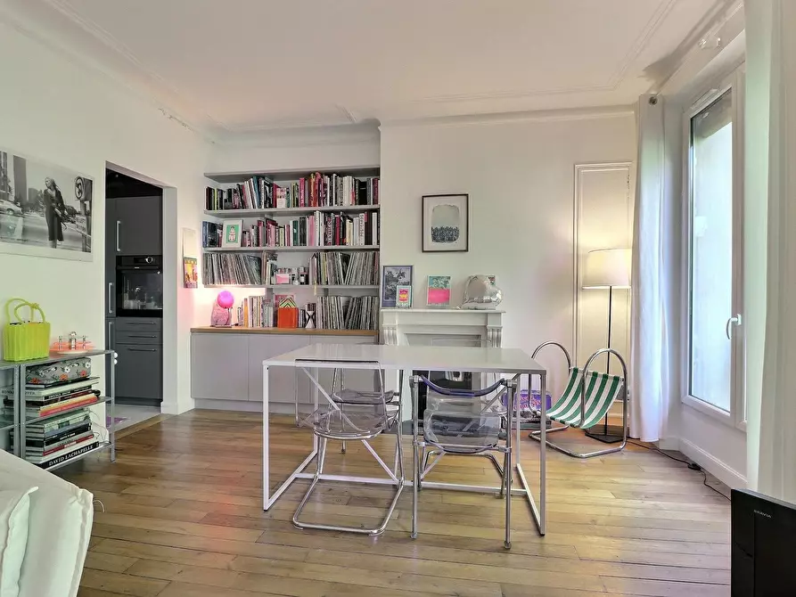 Immagine 9 di Appartamento in affitto  in Rue des Pyrénées a Paris 20