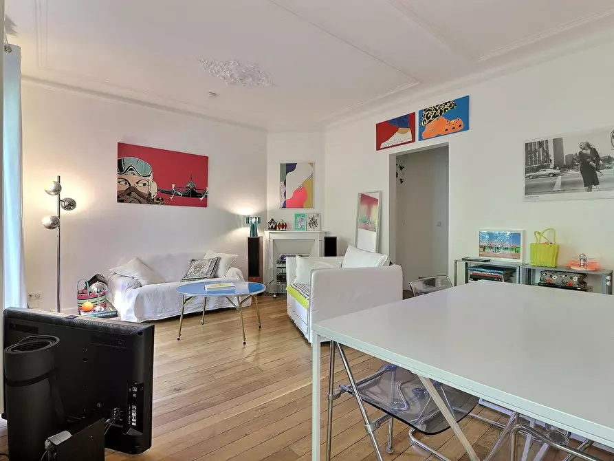 Immagine 3 di Appartamento in affitto  in Rue des Pyrénées a Paris 20