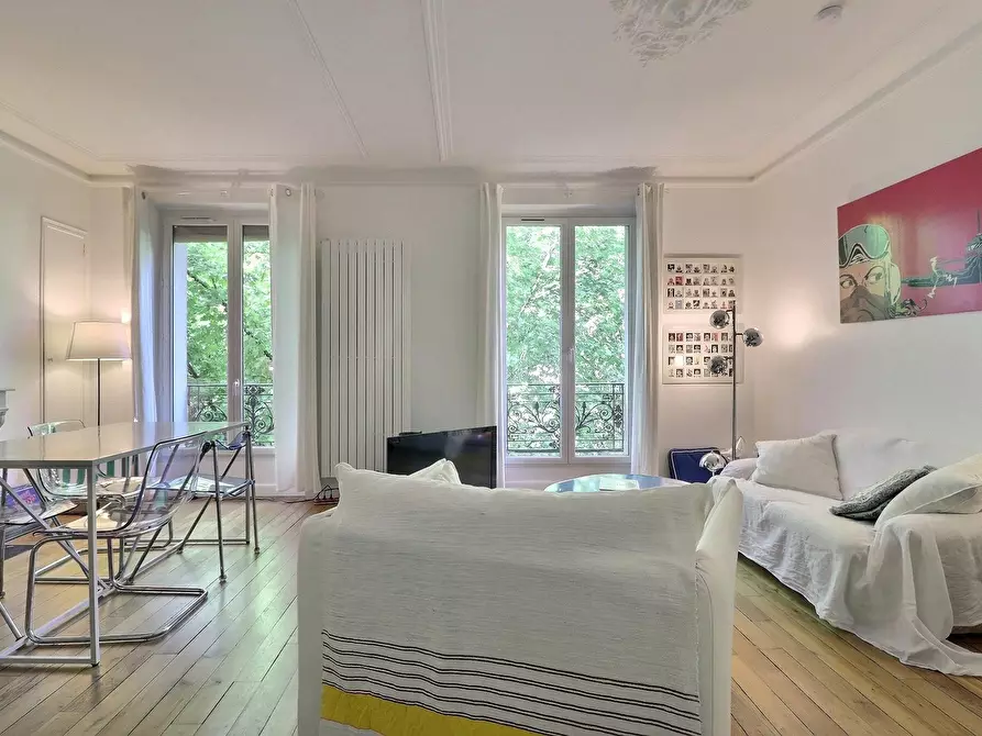 Immagine 7 di Appartamento in affitto  in Rue des Pyrénées a Paris 20