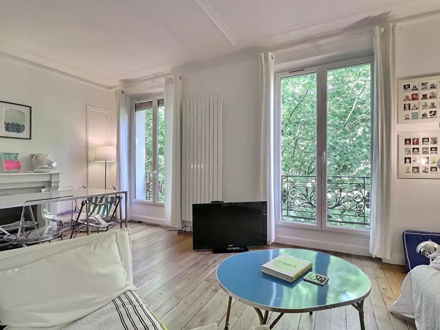 Immagine 6 di Appartamento in affitto  in Rue des Pyrénées a Paris 20