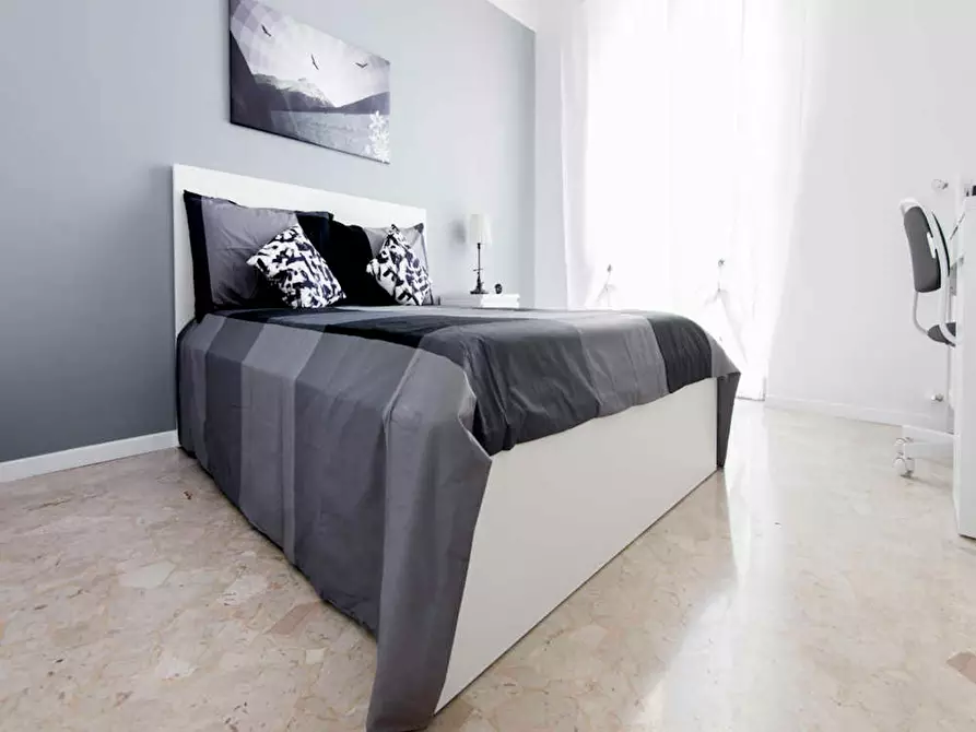 Immagine 2 di Camera in affitto  in Via Damiano Chiesa a Sesto San Giovanni