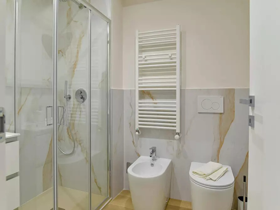 Immagine 5 di Camera in affitto  in Via Cesana a Torino