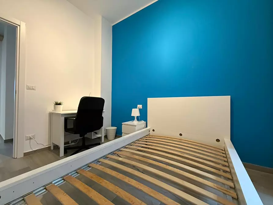 Immagine 5 di Camera in affitto  in Via Cesana a Torino