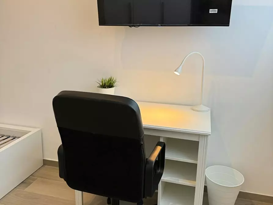 Immagine 4 di Camera in affitto  in Via Cesana a Torino