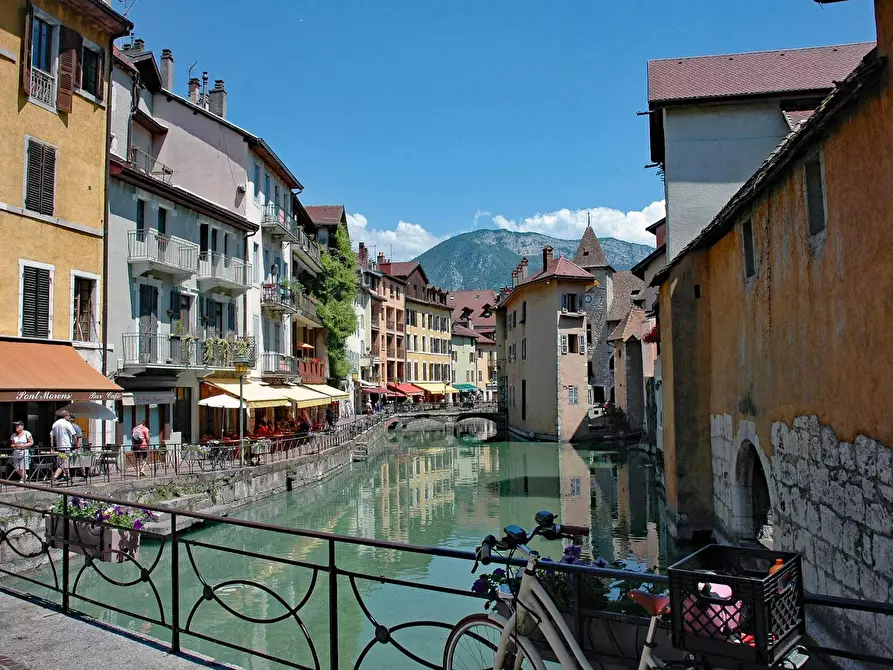 Immagine 2 di Appartamento in affitto  in Rue Grenette a Annecy