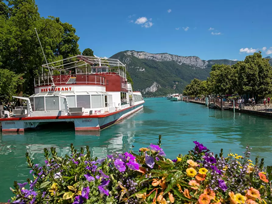 Immagine 8 di Appartamento in affitto  in Rue Grenette a Annecy