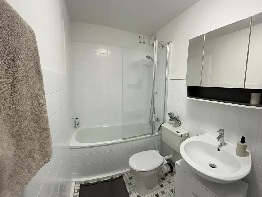 Immagine 6 di Appartamento in affitto  in Von-Werth-Straße a Köln