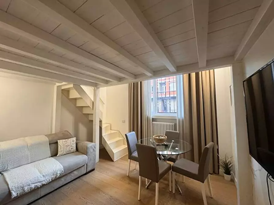 Immagine 1 di Appartamento in affitto  in Via Vespri Siciliani a Milano