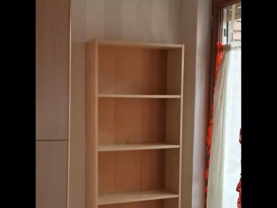 Immagine 8 di Camera in affitto  in Viale Traiano a Napoli