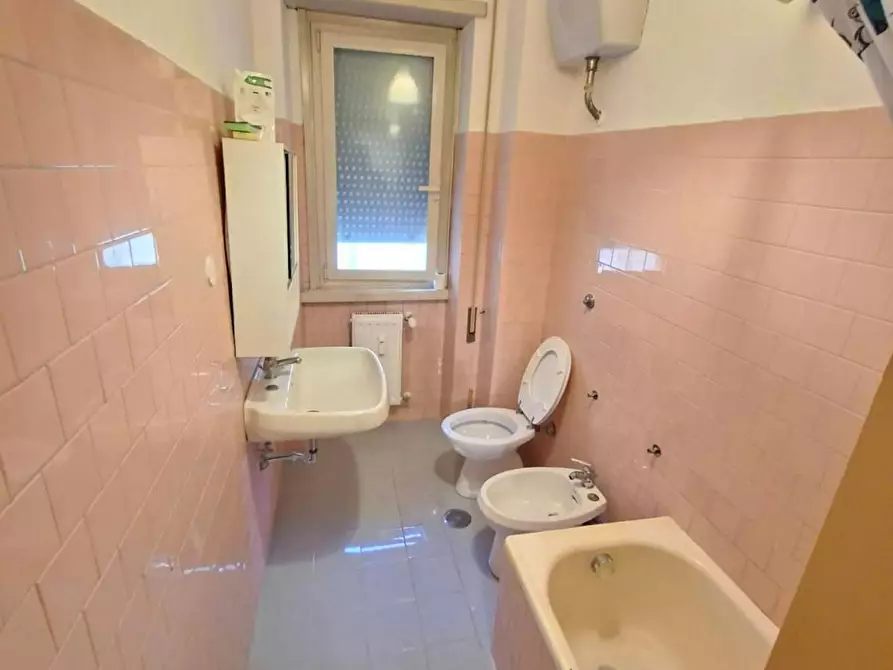 Immagine 10 di Camera in affitto  in Via Cesare Arzelà a Roma