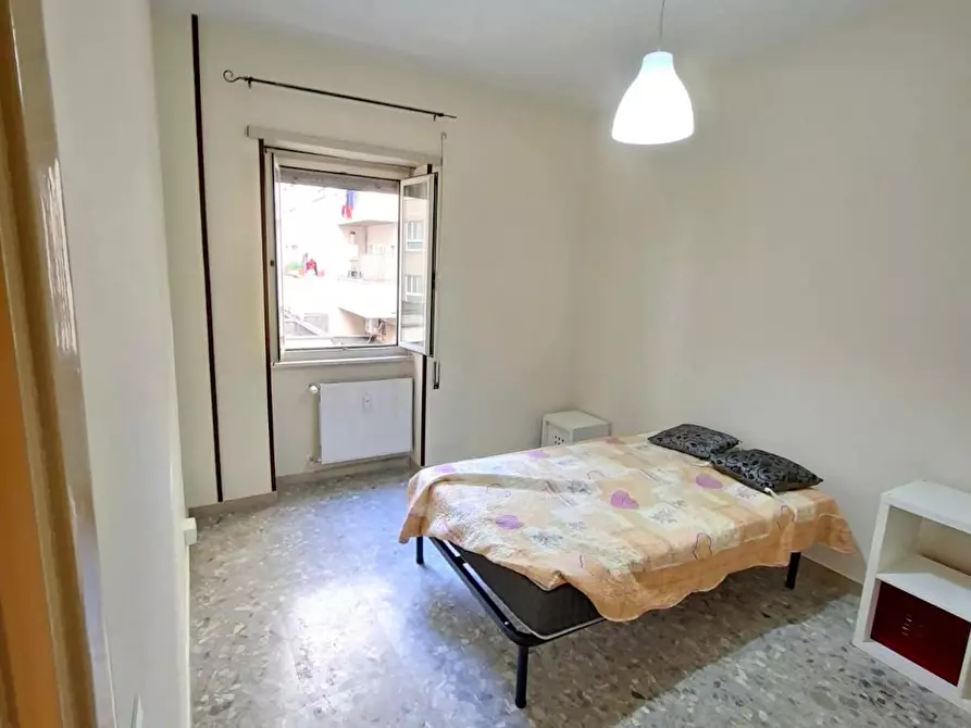 Immagine 6 di Camera in affitto  in Via Cesare Arzelà a Roma
