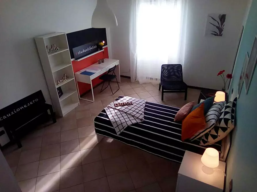 Immagine 4 di Camera in affitto  in Piazza Cesare Battisti a Brescia