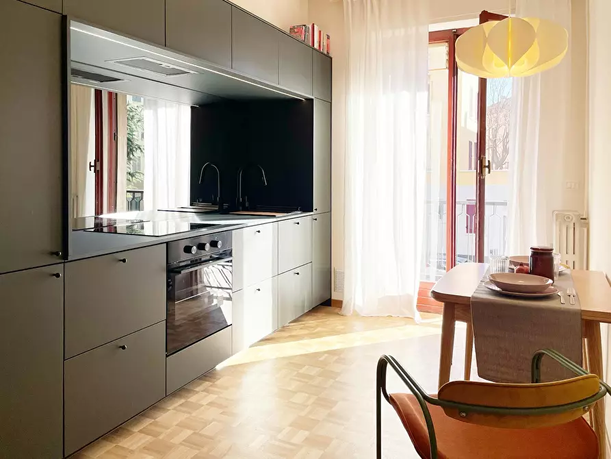 Immagine 9 di Camera in affitto  in Via Comacchio a Milano