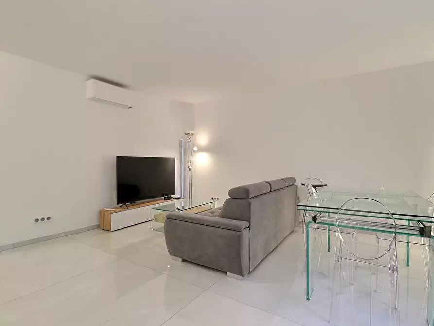 Immagine 4 di Appartamento in affitto  in Avenue Niel a Paris 17