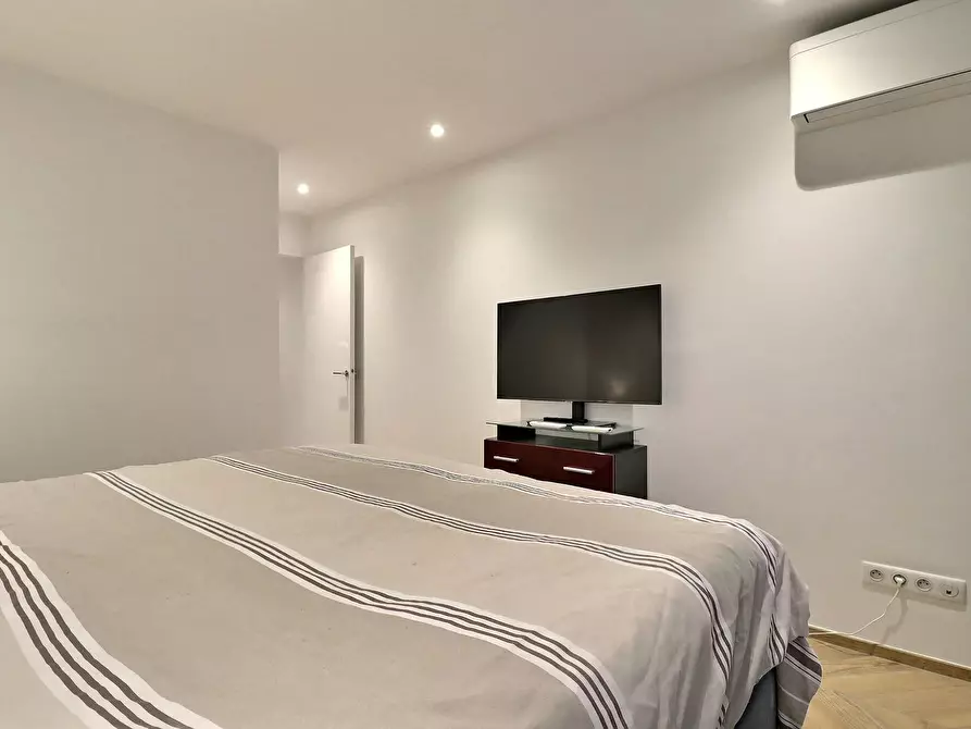Immagine 6 di Appartamento in affitto  in Avenue Niel a Paris 17