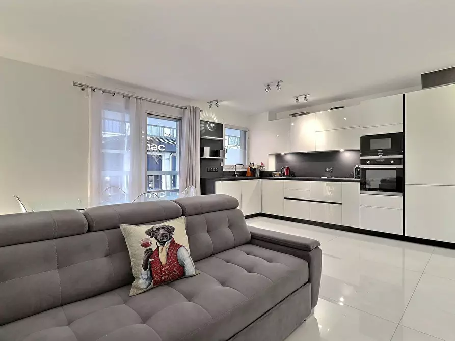 Immagine 3 di Appartamento in affitto  in Avenue Niel a Paris 17