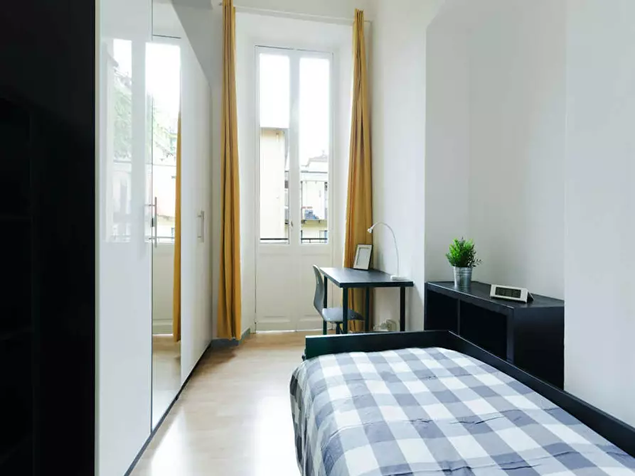 Immagine 4 di Camera in affitto  in Via Legnano a Torino