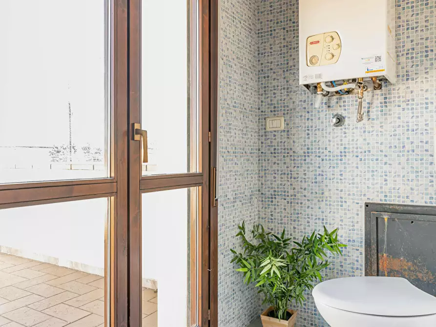 Immagine 10 di Appartamento in affitto  in Via Marino Mazzacurati a Parma