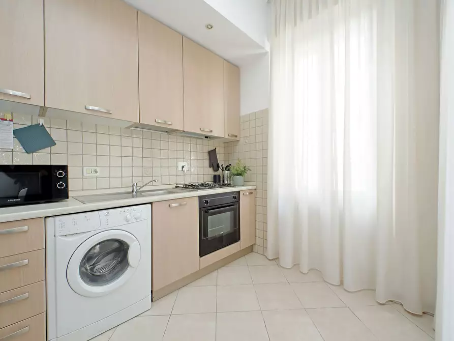 Immagine 7 di Appartamento in affitto  in Piazza G. Battista Grassi a Fiumicino