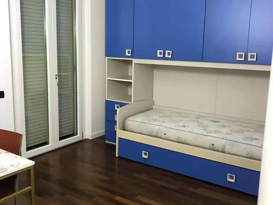 Immagine 1 di Camera in affitto  in Via Oriana Fallaci a Peschiera Borromeo