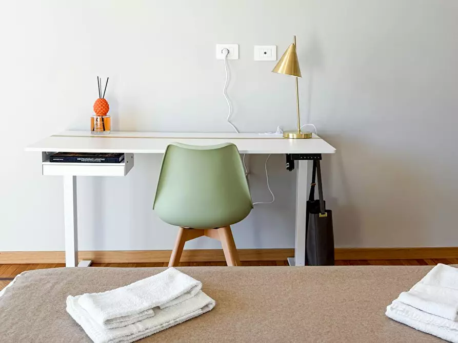 Immagine 5 di Camera in affitto  in Via Sondrio a Torino