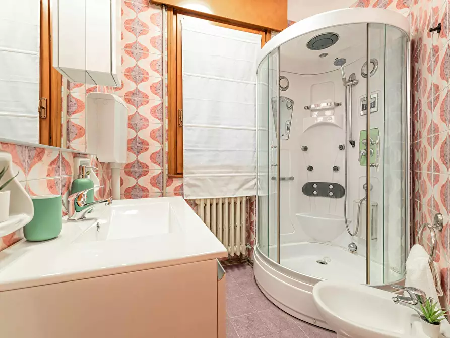 Immagine 10 di Camera in affitto  in Via Jacopo d'Avanzo a Padova