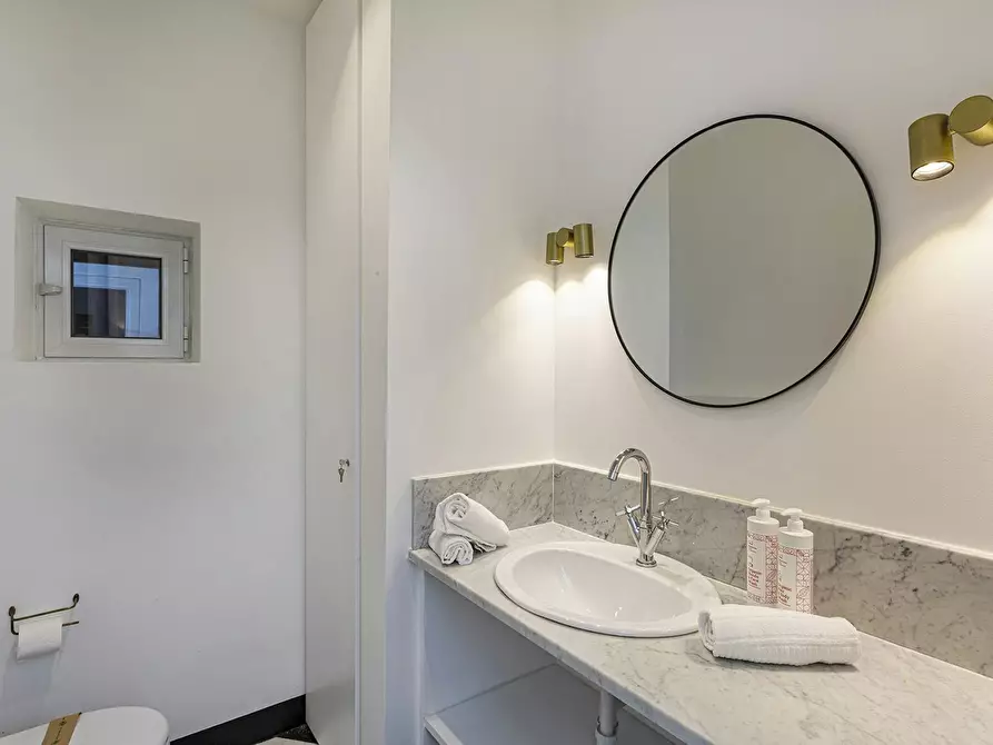 Immagine 10 di Appartamento in affitto  in Piazza Bandiera a Genova