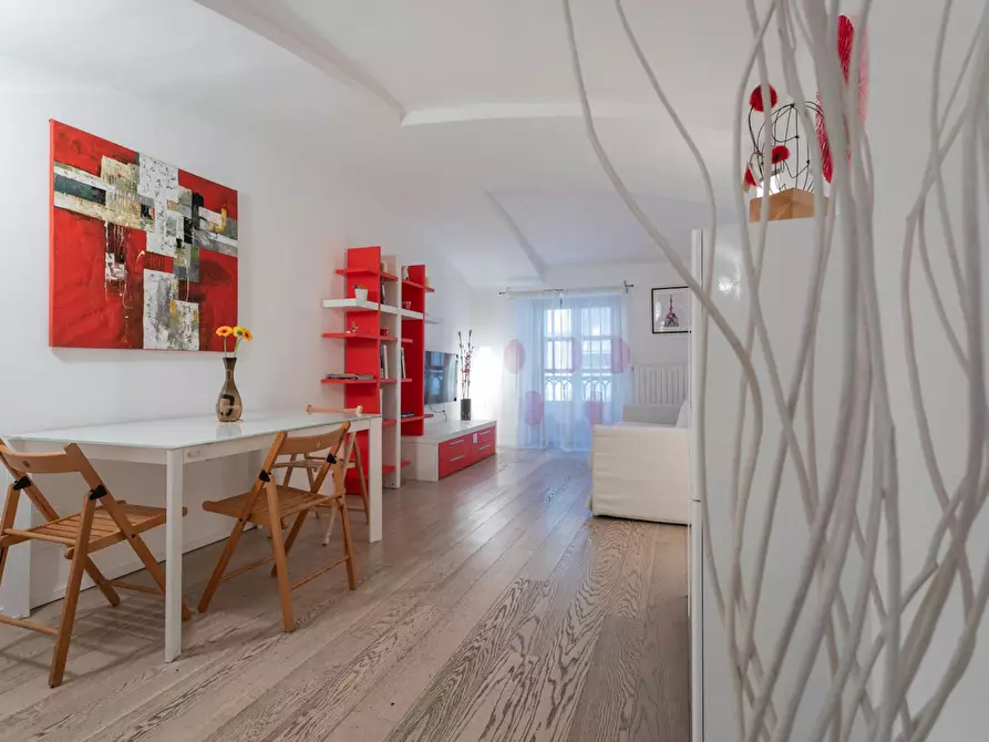 Immagine 5 di Appartamento in affitto  in Via San Massimo a Torino