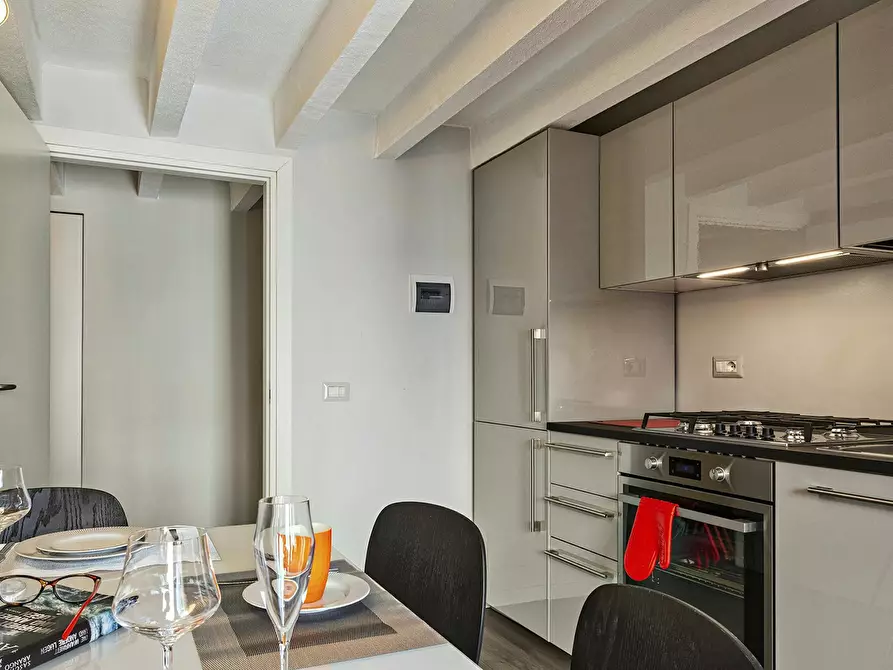 Immagine 9 di Appartamento in affitto  in Via Roma a Genova