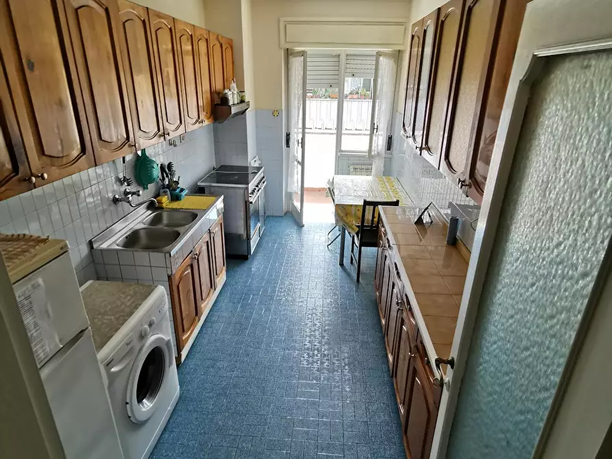 Immagine 5 di Camera condivisa in affitto  in Via Riccardo Zampieri a Roma